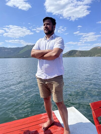  ,   Robin, 32 ,   ,   