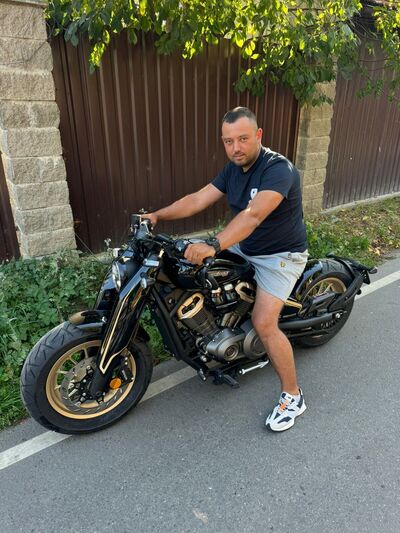  ,   Ruslan, 38 ,   ,   , c , 