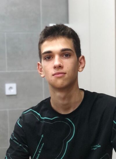  ,   Sasha, 18 ,   ,   