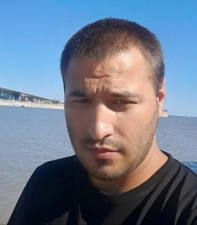  -,   Leonid, 32 ,   ,   , c , 