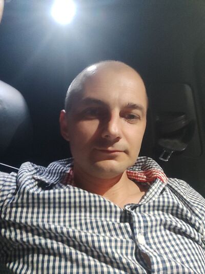  ,   Viktor, 39 ,   ,   