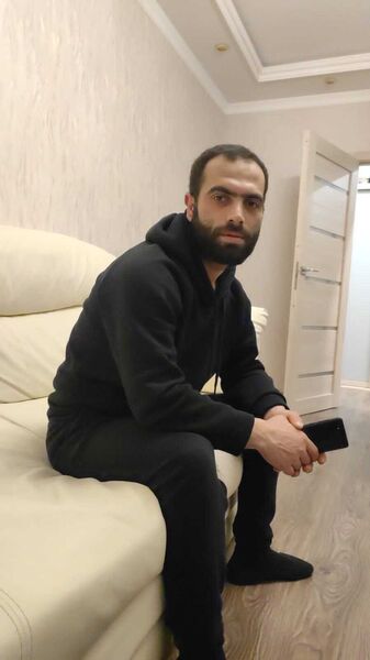  ,   Hovo, 28 ,   ,   