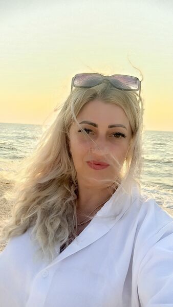  --,   Elena, 43 ,   ,   