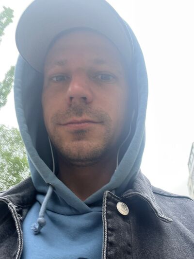 -,   Denis, 35 ,   ,   