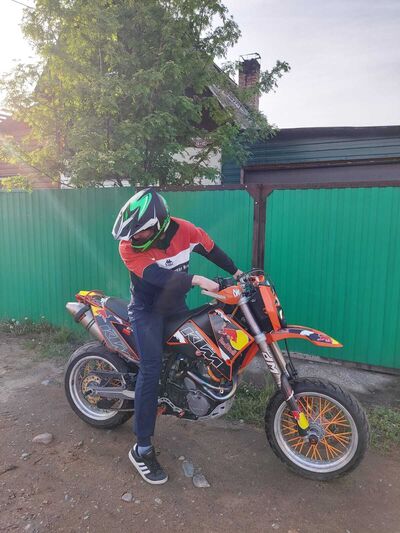 ,   Denis, 37 ,   ,   