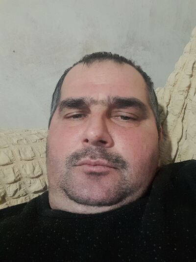  ,   Armen, 46 ,   ,   