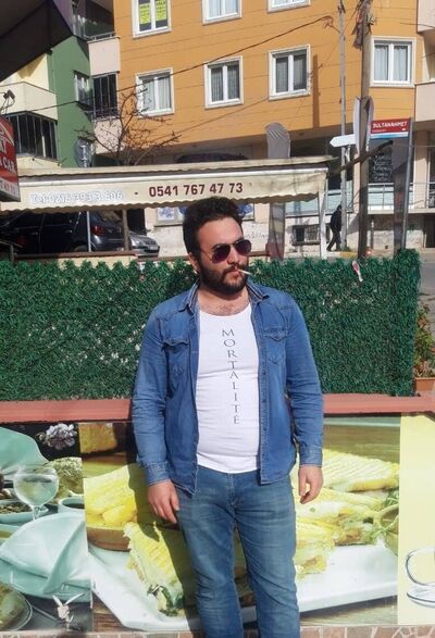  New York City,   Mirza, 31 ,   ,   