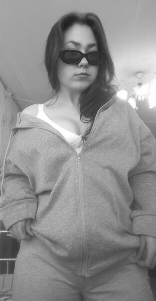  ,   Elizaveta, 21 ,   