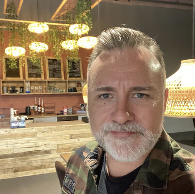  Leeds,   Kaperjan, 56 ,   ,   