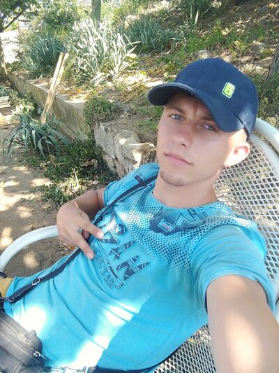  ,   Andris, 25 ,   ,   , c 