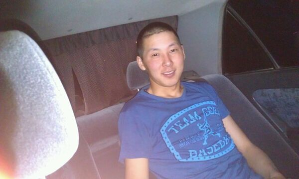  ,   Azat, 32 ,   ,   , c , 