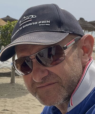  ,   Alex, 43 ,  