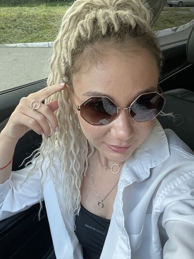  ,   Maria, 37 ,   c 