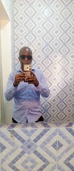  Pointe-Noire,   Li, 42 ,   ,   