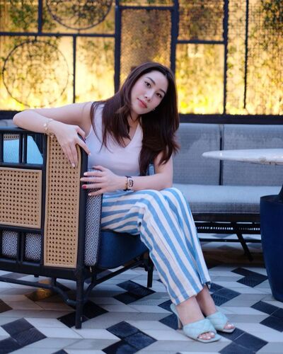  ,   Ying Li Li, 36 ,   ,   