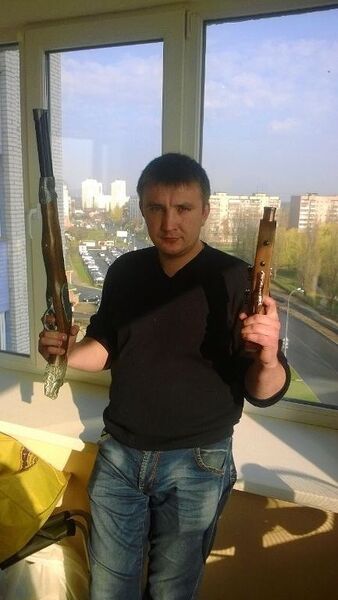  ,   Viktor, 39 ,   ,   , c 