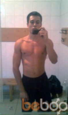  ,   Andrew, 32 ,   