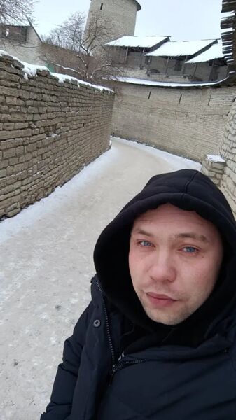  ,   Vladimir, 32 ,   ,   