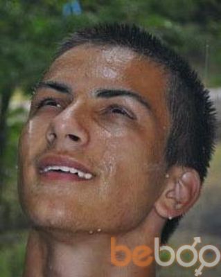  ,   Jack, 32 ,   