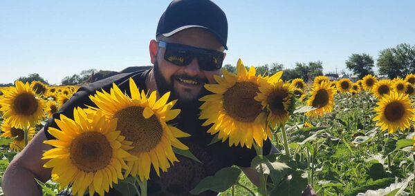  ,   Anton, 35 ,   ,   