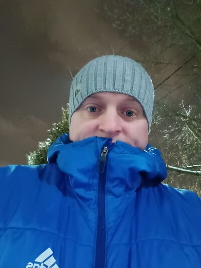  ,   Sergei, 42 ,   ,   