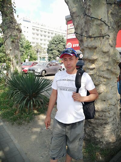  ,   Artur, 48 ,   ,   