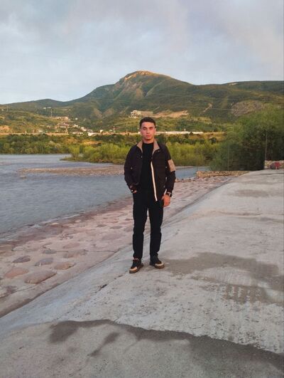  ,   Timur, 21 ,   ,   , c 