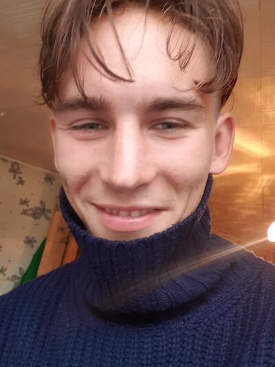  ,   Artyom, 26 ,   ,   