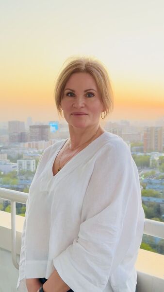  ,   Elena, 53 ,     , c , 