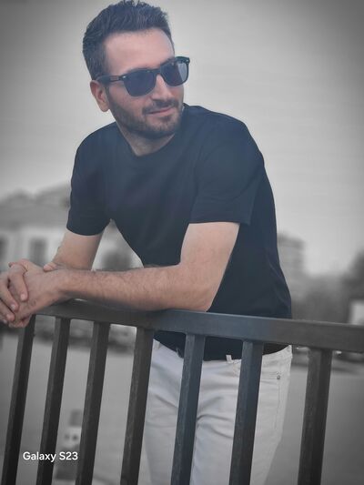  ,   Kamran, 32 ,   ,   