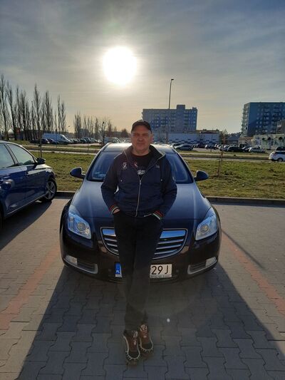  ,   Oleg, 48 ,   ,   