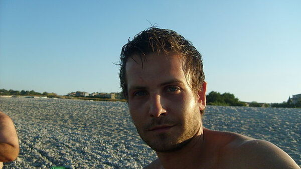  ,   Andrei, 40 ,   ,   , c 