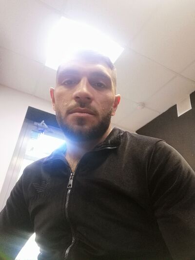  ,   Artyom, 32 ,   ,   , c , 