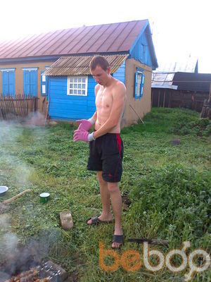  3330370  Viktor, 33 ,    