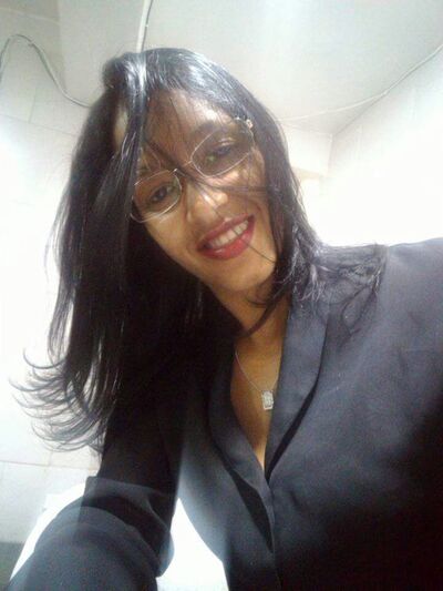 Frankfurt am Main,   Julia, 43 ,   ,   