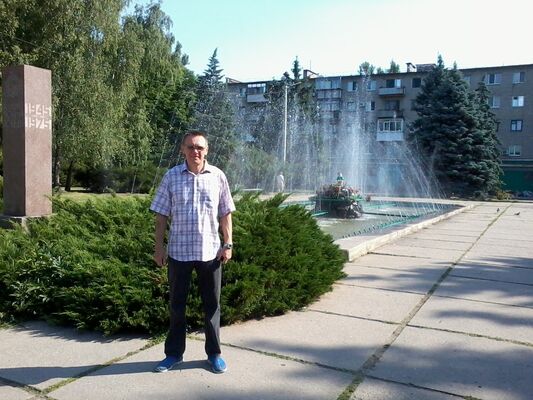  ,   Viktor, 61 ,  