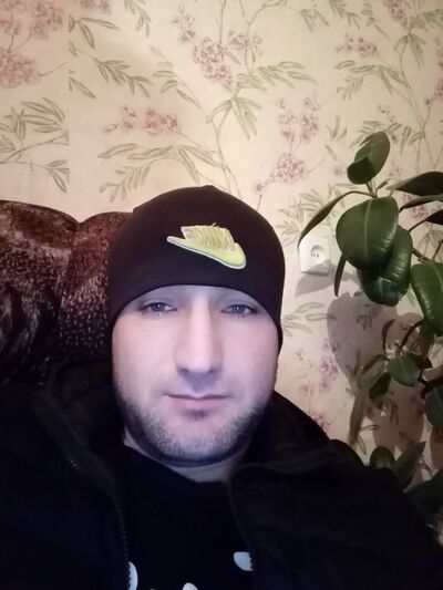  ,   Ali, 53 ,   ,   , c 