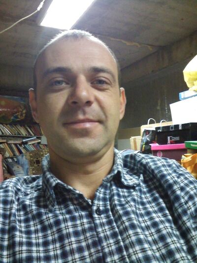  ,   Sacha, 39 ,   ,   , c 