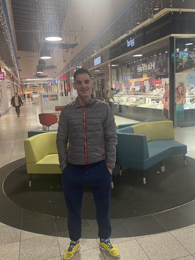  -,   Maksim, 32 ,   ,   