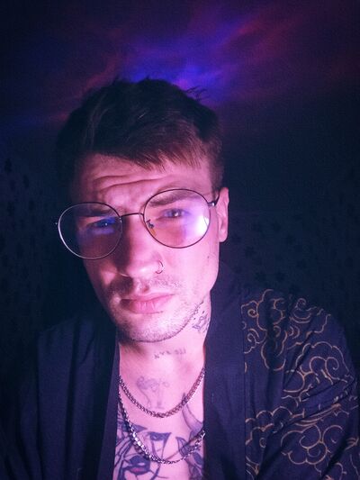  ,   Vladimer, 26 ,   ,   