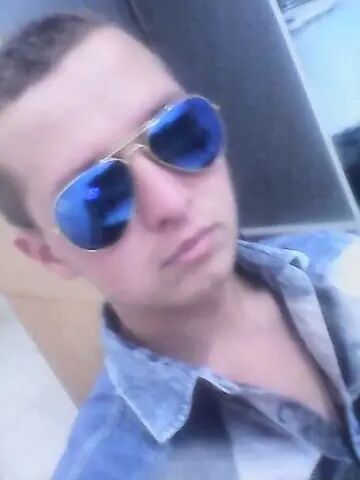  31960830  Mikhail, 29 ,    