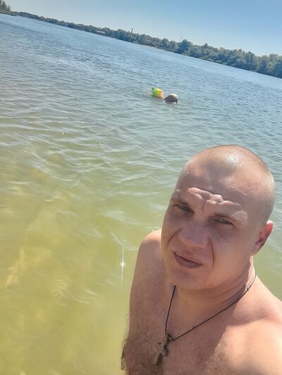  ,   Roman, 33 ,   ,   