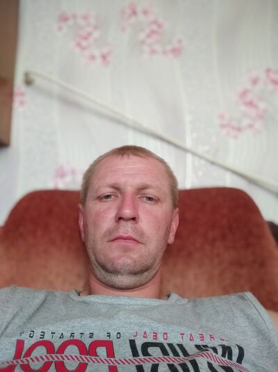  ,   Anton, 40 ,   