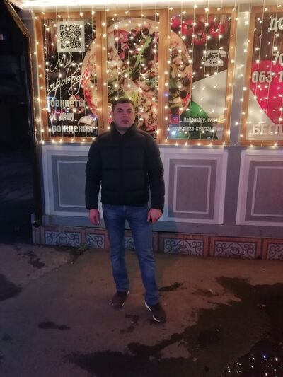  ,   Parviz, 42 ,   ,   , c 