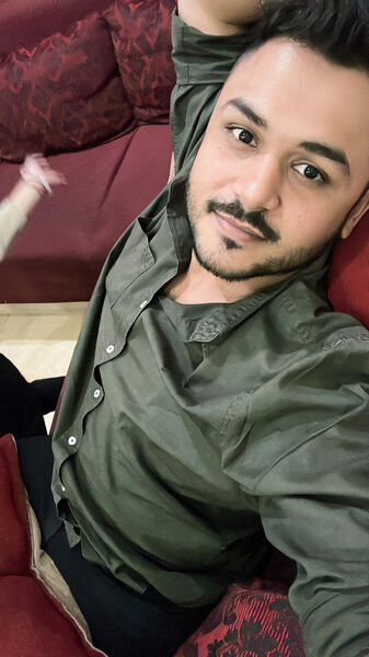  ,   Varun Kalra, 33 ,   ,   