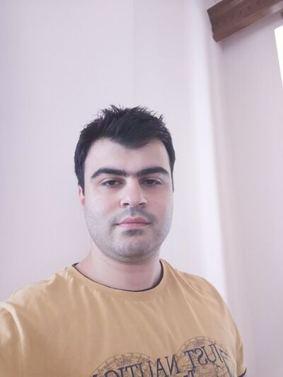  ,   Gagik, 31 ,   
