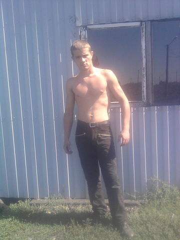  ,   Xyligan, 33 ,  