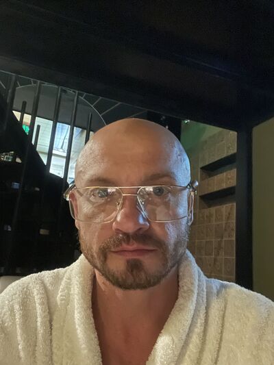  ,   Artem, 41 ,   ,   , c 