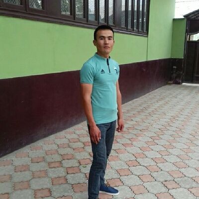  ,   Hayotbek, 33 ,     , c 