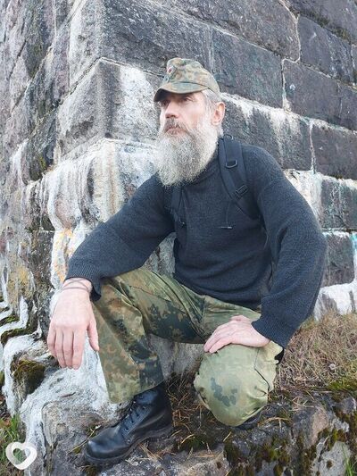  ,   Witch Hunter, 52 ,   ,   , c 